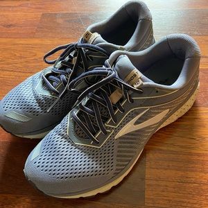 Women’s Brooks Athletic Shoes - 10.5 Wide
